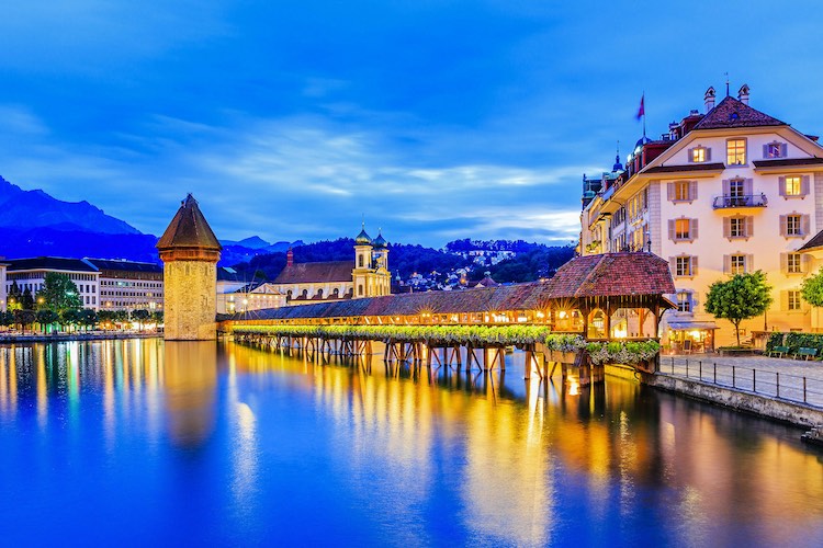 تور  آنتالیا آبان 1404 - 6 شب / ای‌جت