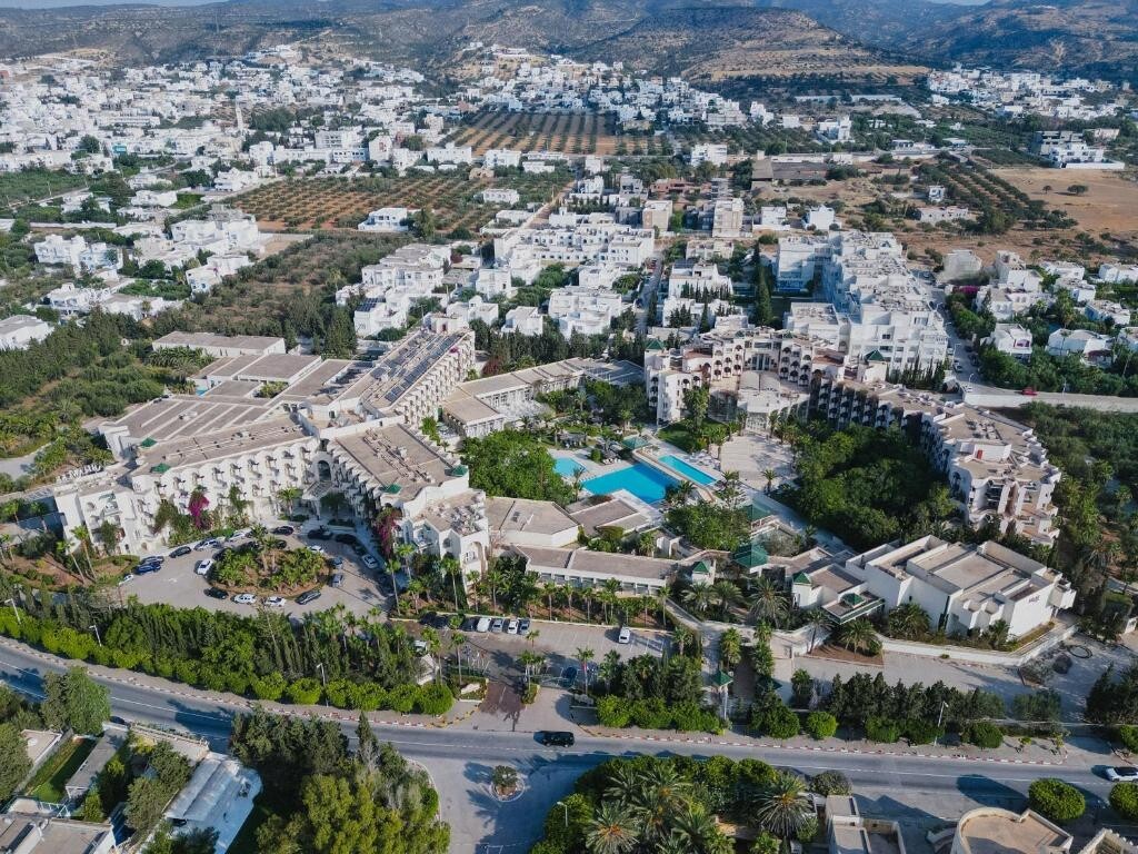 هتل نهراوس ریزورت اند تالاسو