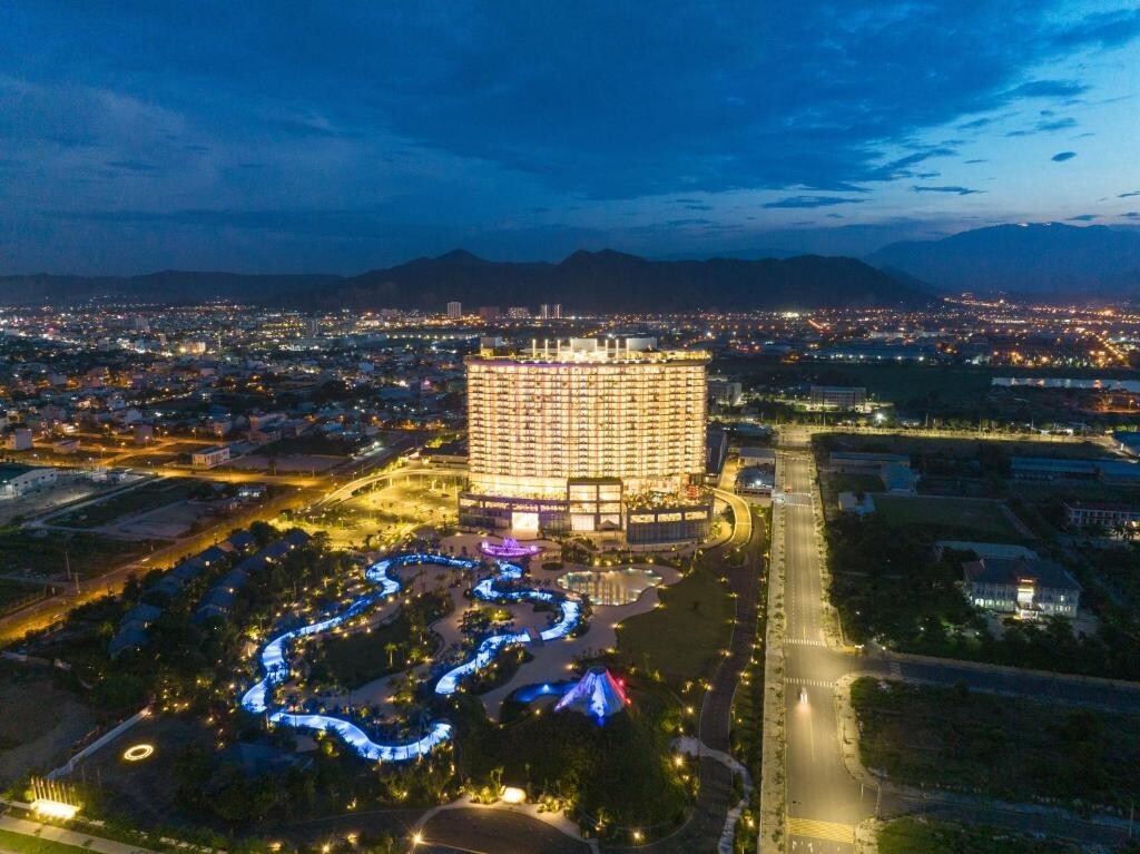 دانانگ میکازوکی جاپنیز ریزورت اند اسپا