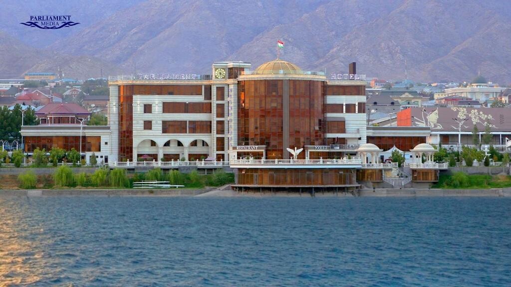 هتل پارلمانت پالاس